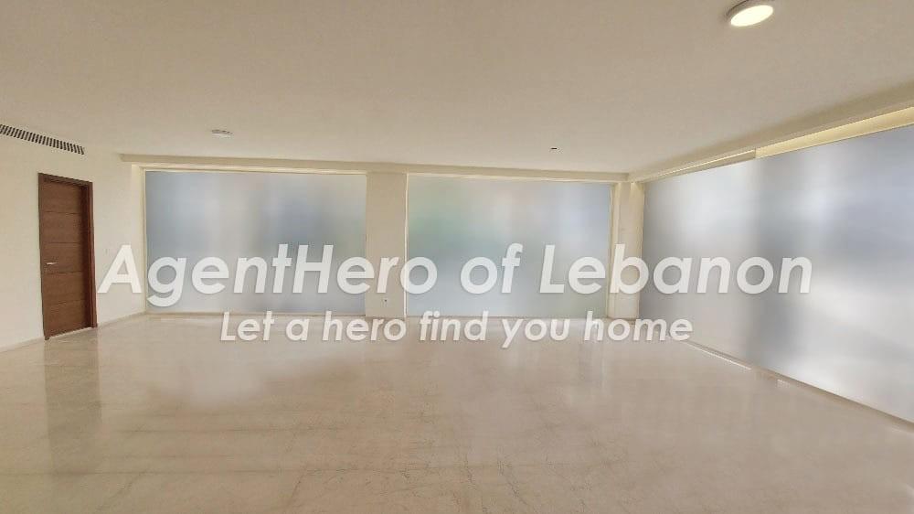 Elegant Apt | Sea View | Prime Location