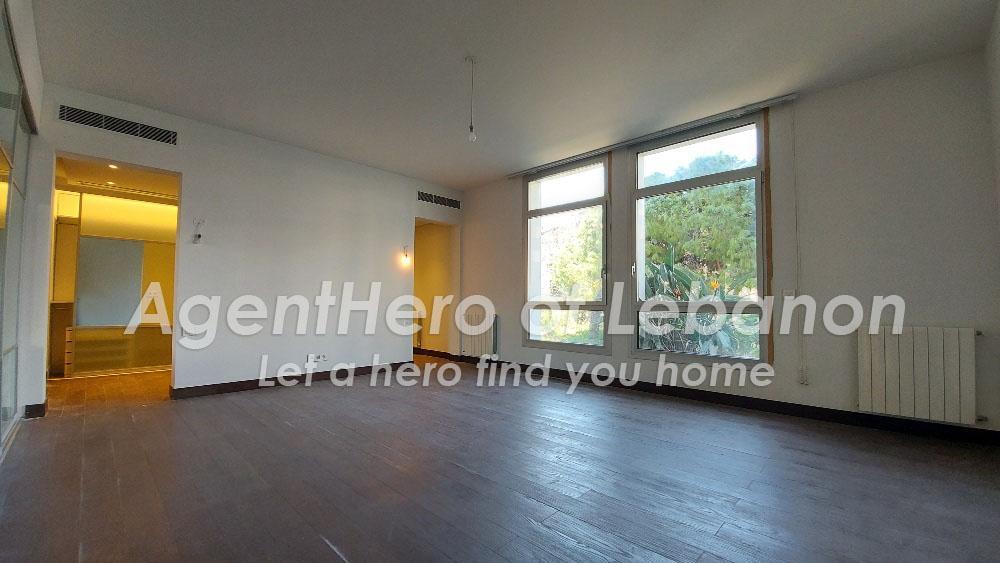 Palace Apt | Perfect Location | Large Terrace