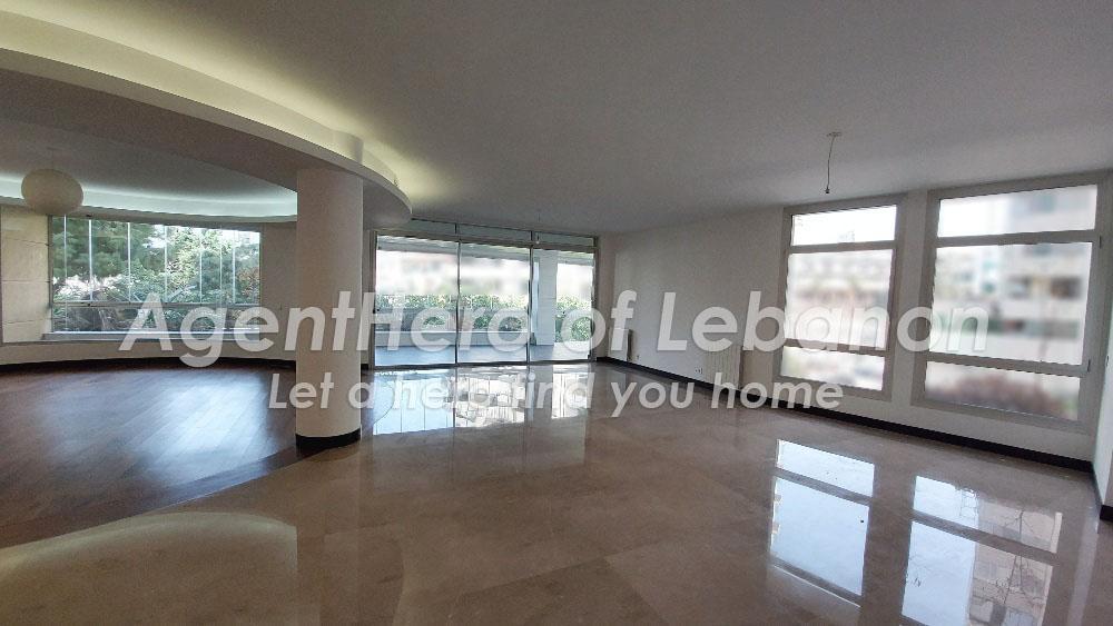 Palace Apt | Perfect Location | Large Terrace
