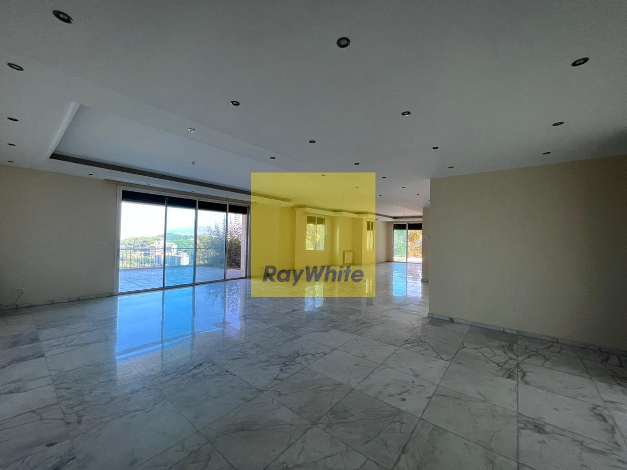 Luxurious Apartment for sale with Amazing Views