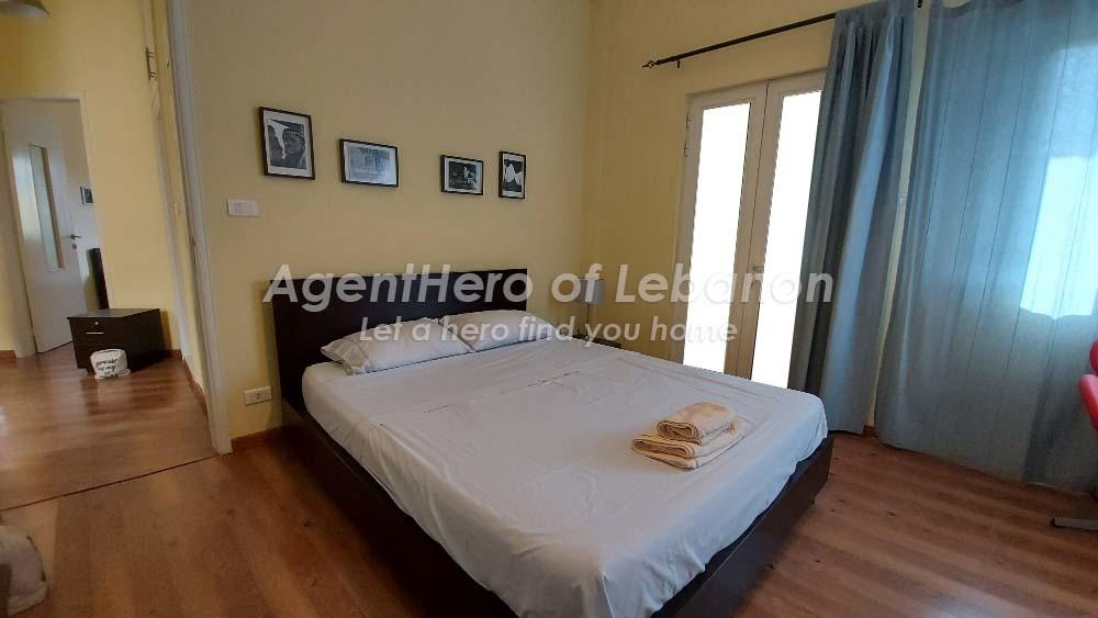 Charming Traditional Apartment + Terrace!