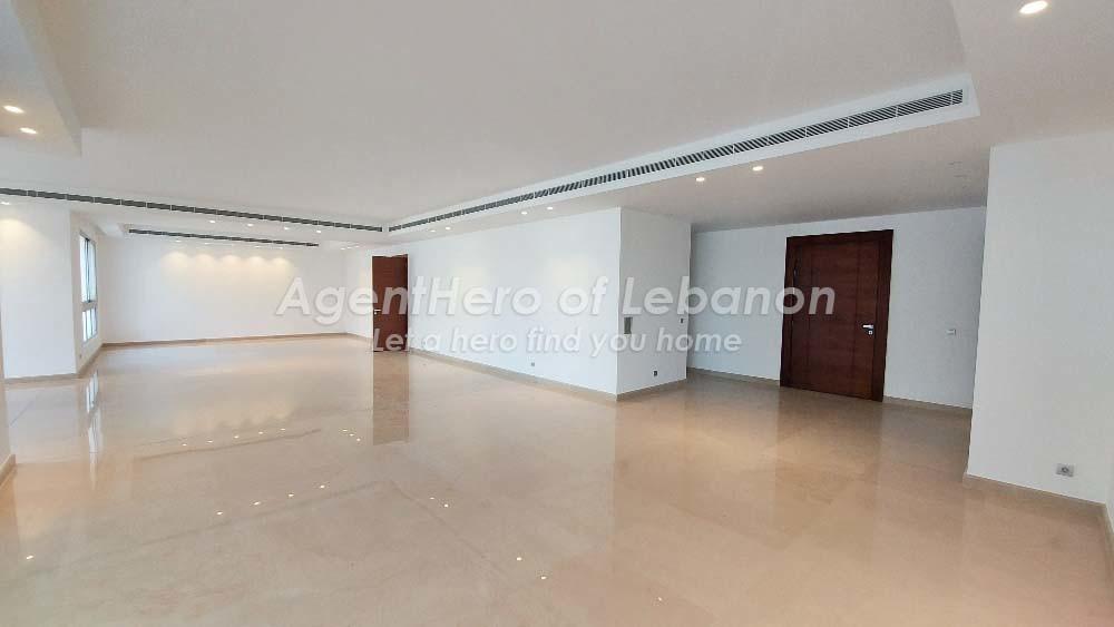 Elegant Apt | Large Terrace | Indoor Activities
