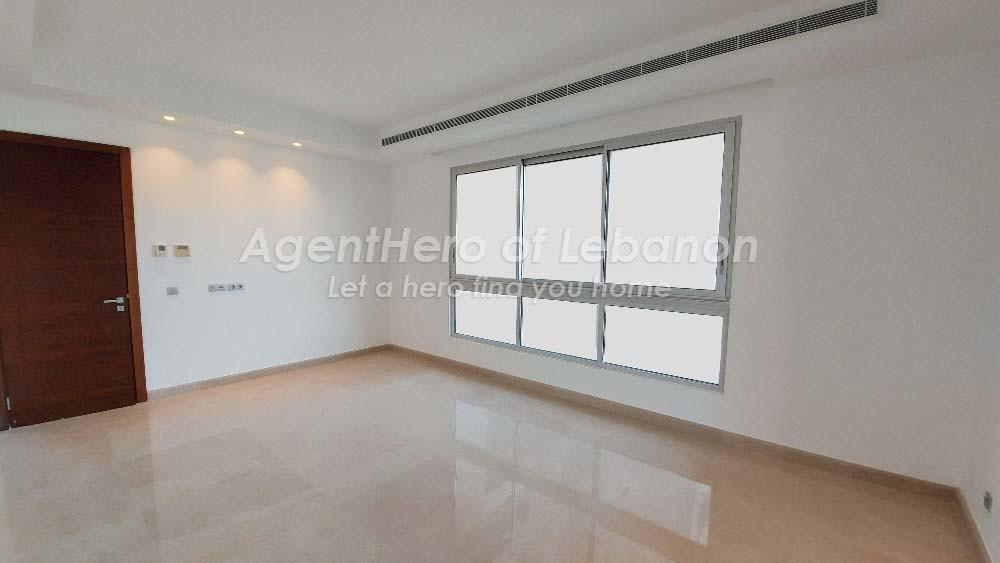 Elegant Apt | Large Terrace | Indoor Activities