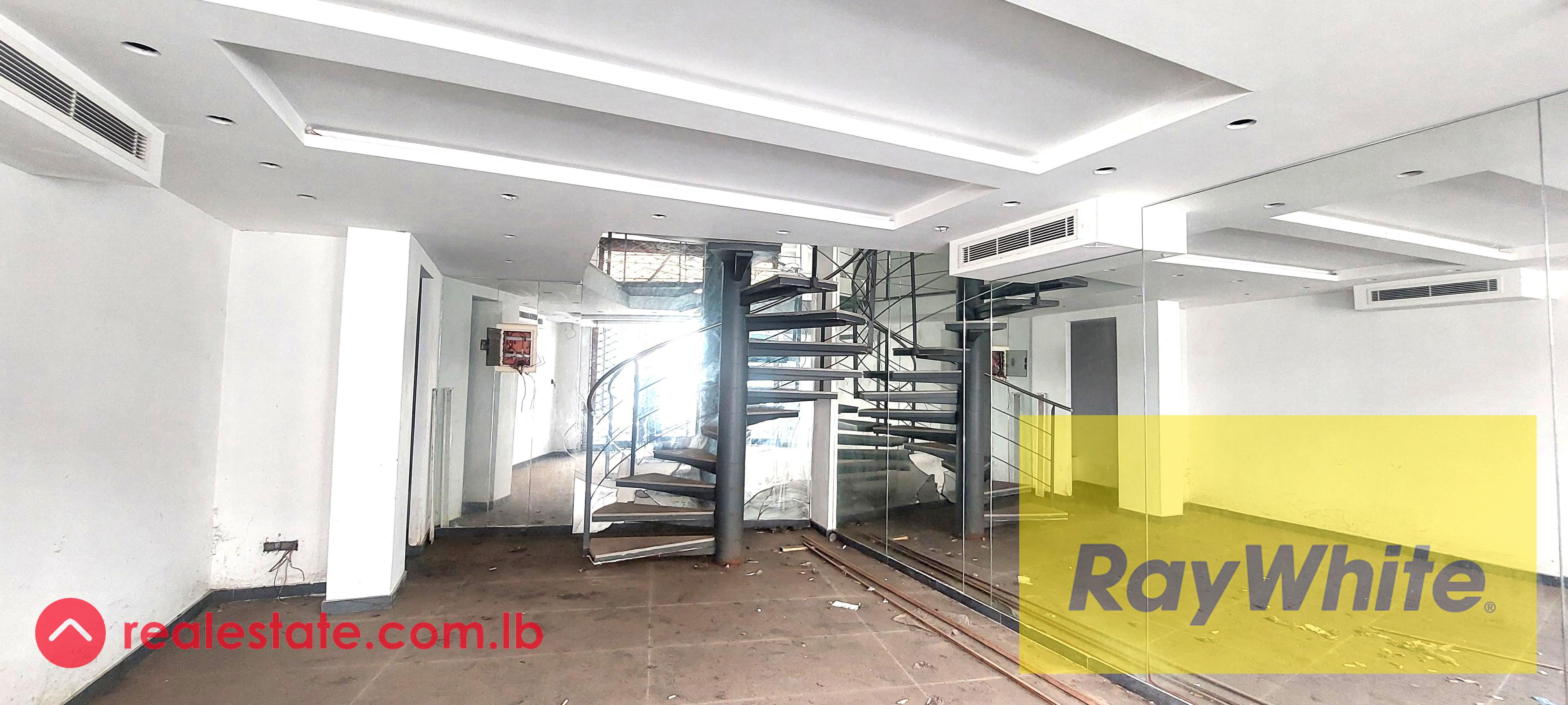 Show Room for rent in DownTown