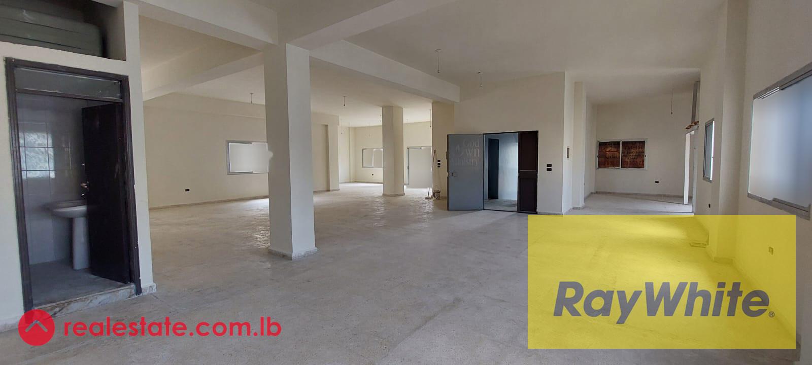 For Rent Warehouse in Sin El Fil