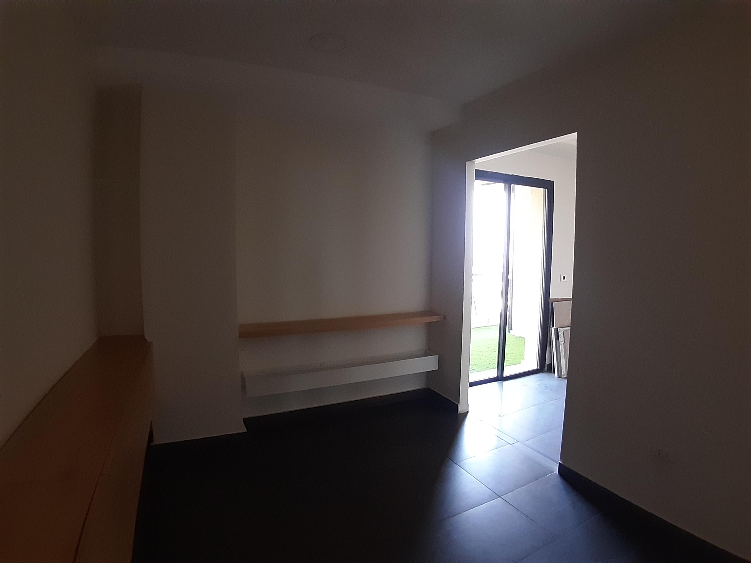 A luxurious 250 sqm office space for rent in Charles Helou Avenue.