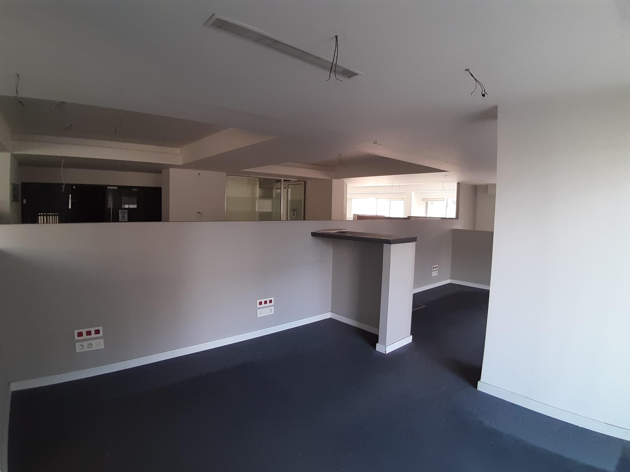 Super office space for rent in Achrafieh.