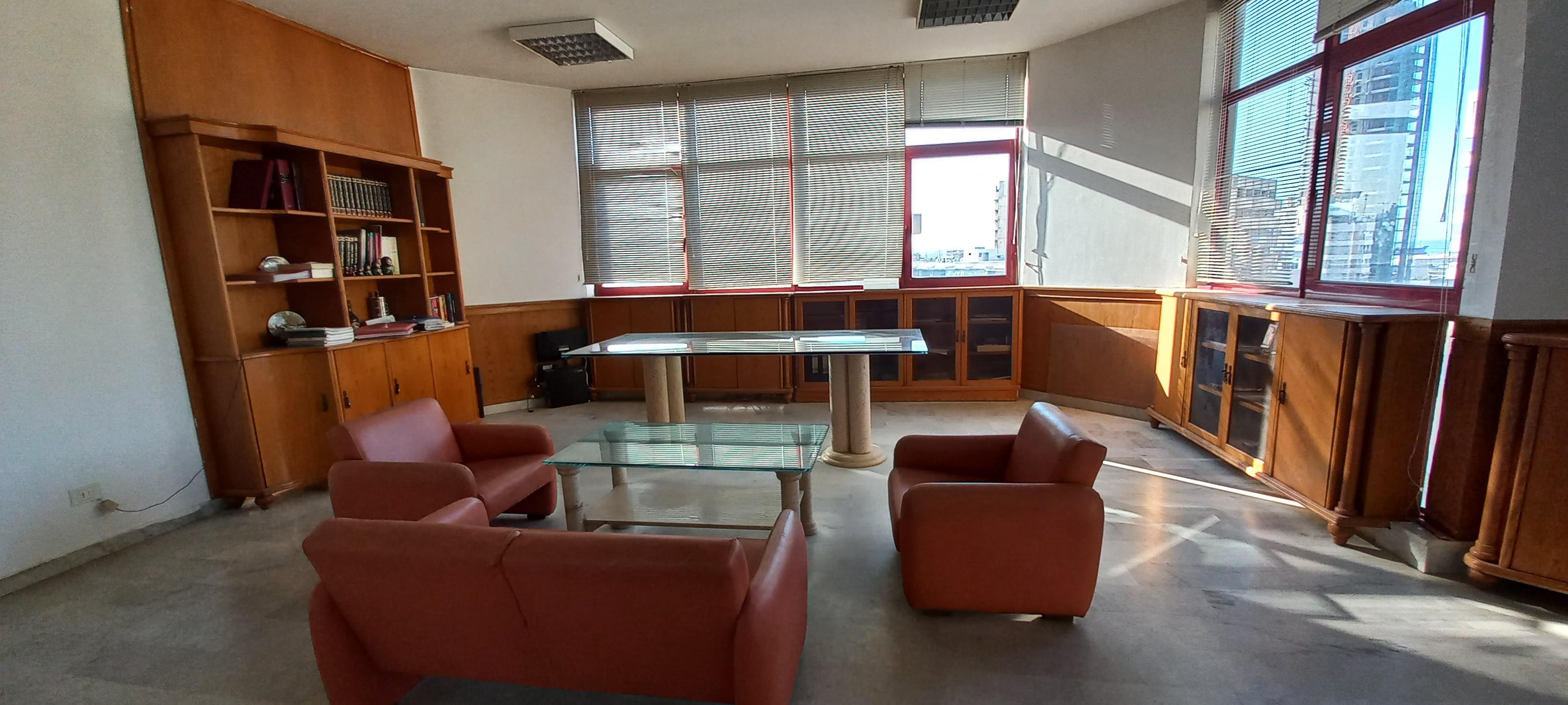 Luminous and Spacious office for rent!! Prime location!