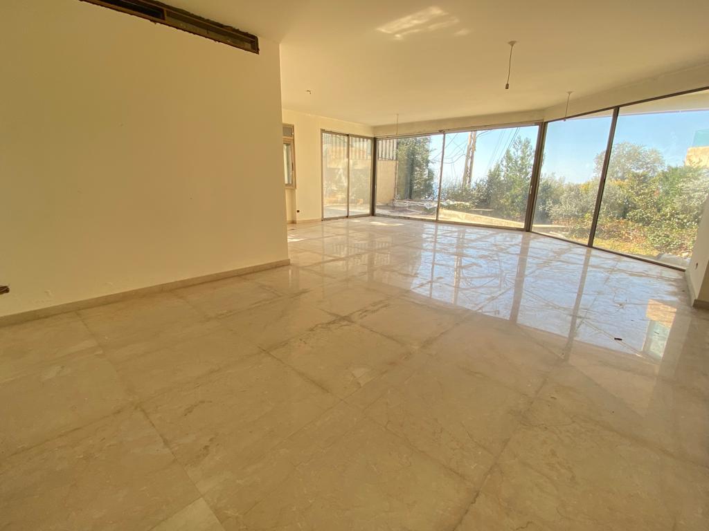 Spacious Flat with 120 SQM Terrace !