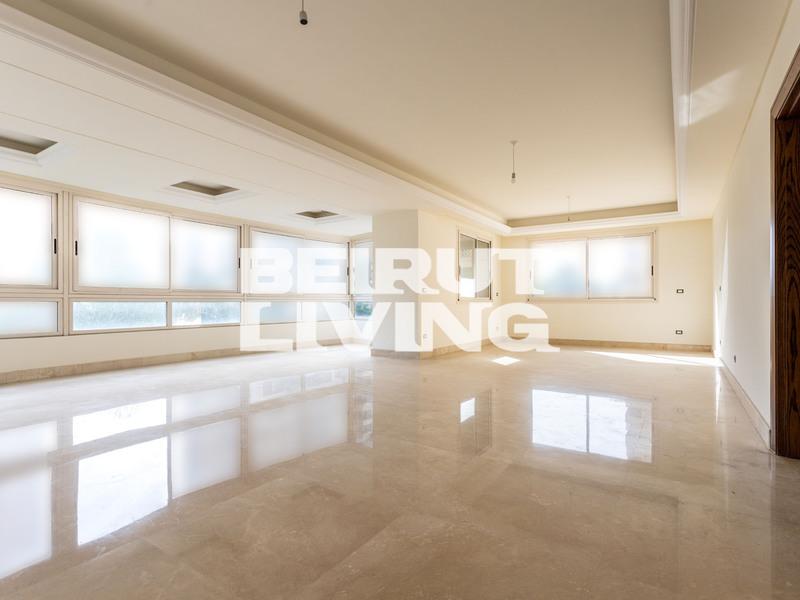 Spacious High End | New Sunny Apartment