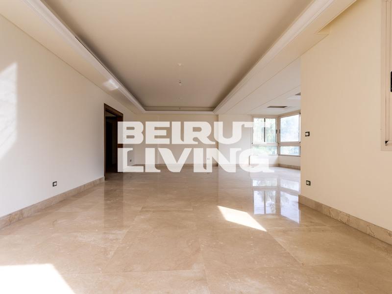 Spacious High End | New Sunny Apartment