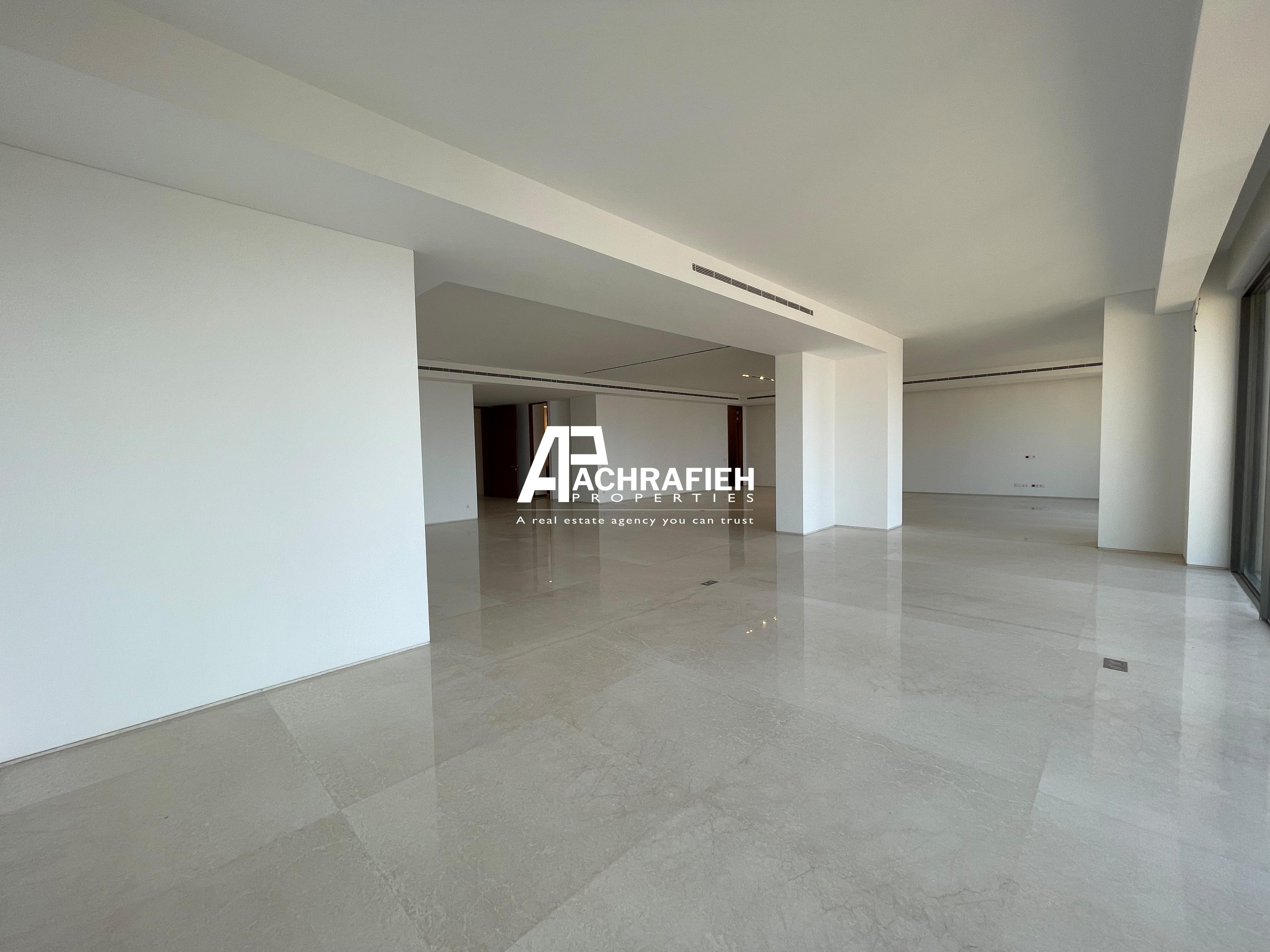 Fancy Building | Prestigious Street | Seaview