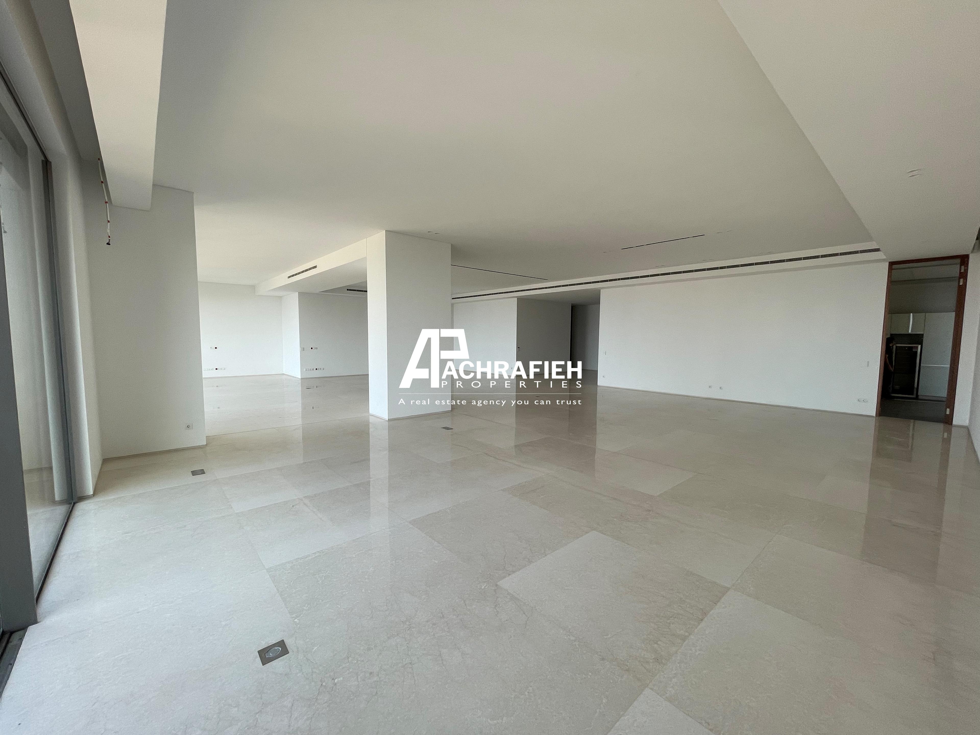 Fancy Building | Prestigious Street | Seaview