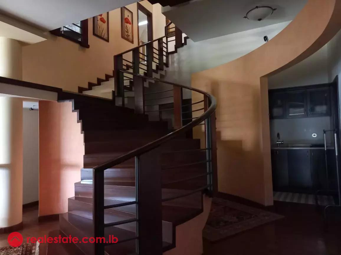 Furnished villa for sale in Monteverdi!