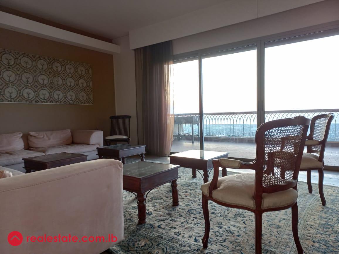 Spacious apartment with panoramic view!