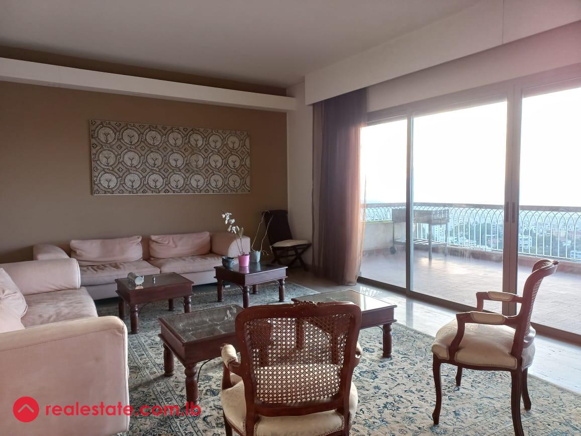 Spacious apartment with panoramic view!