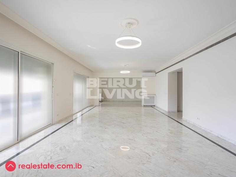 Spacious Flat | Private Elevator | Well Located