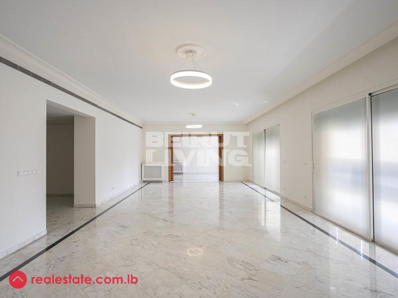 Spacious Flat | Private Elevator | Well Located