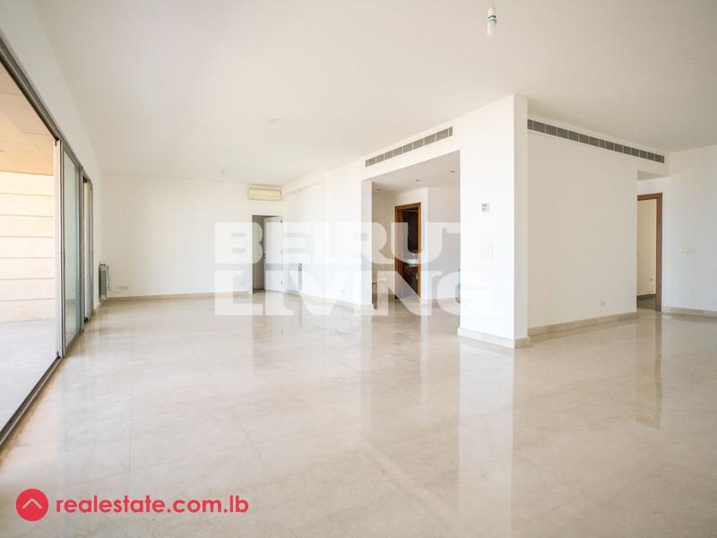 Elegant and Spacious Apartment | Great Location