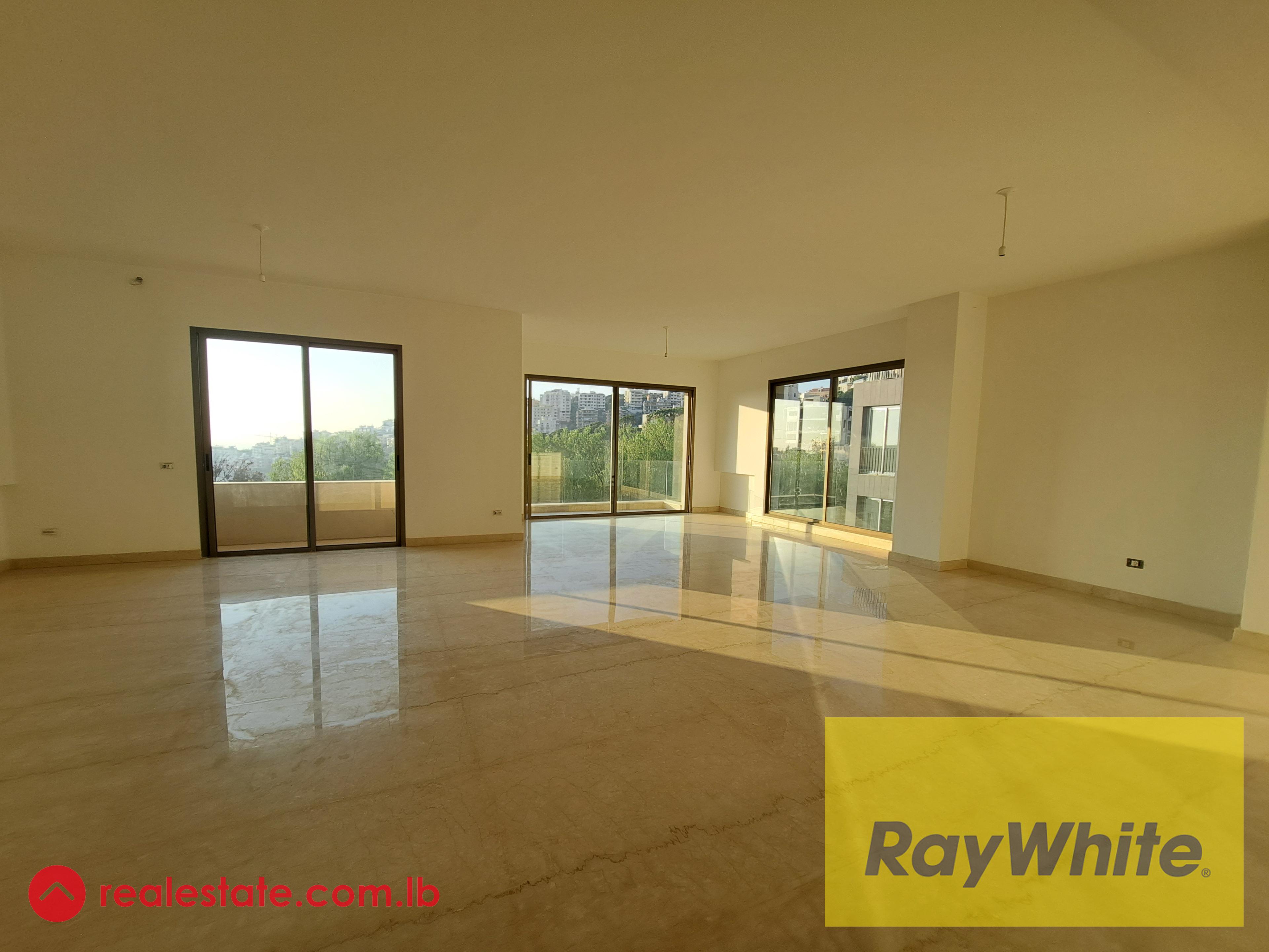 Luxurious Apartment with open view l 280m +75m Garden l