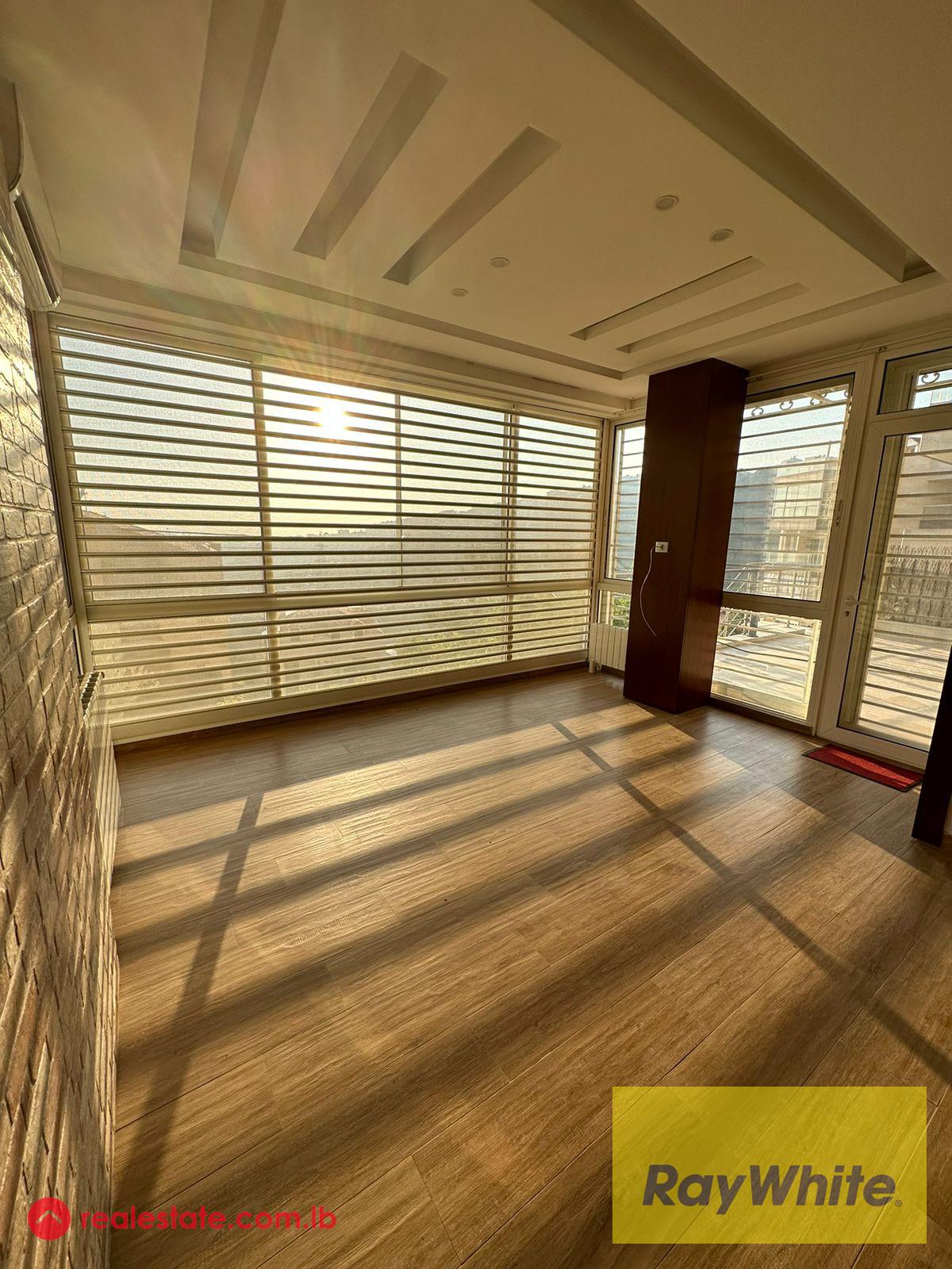 Apartment for Sale with Terrace and Garden in Monteverde