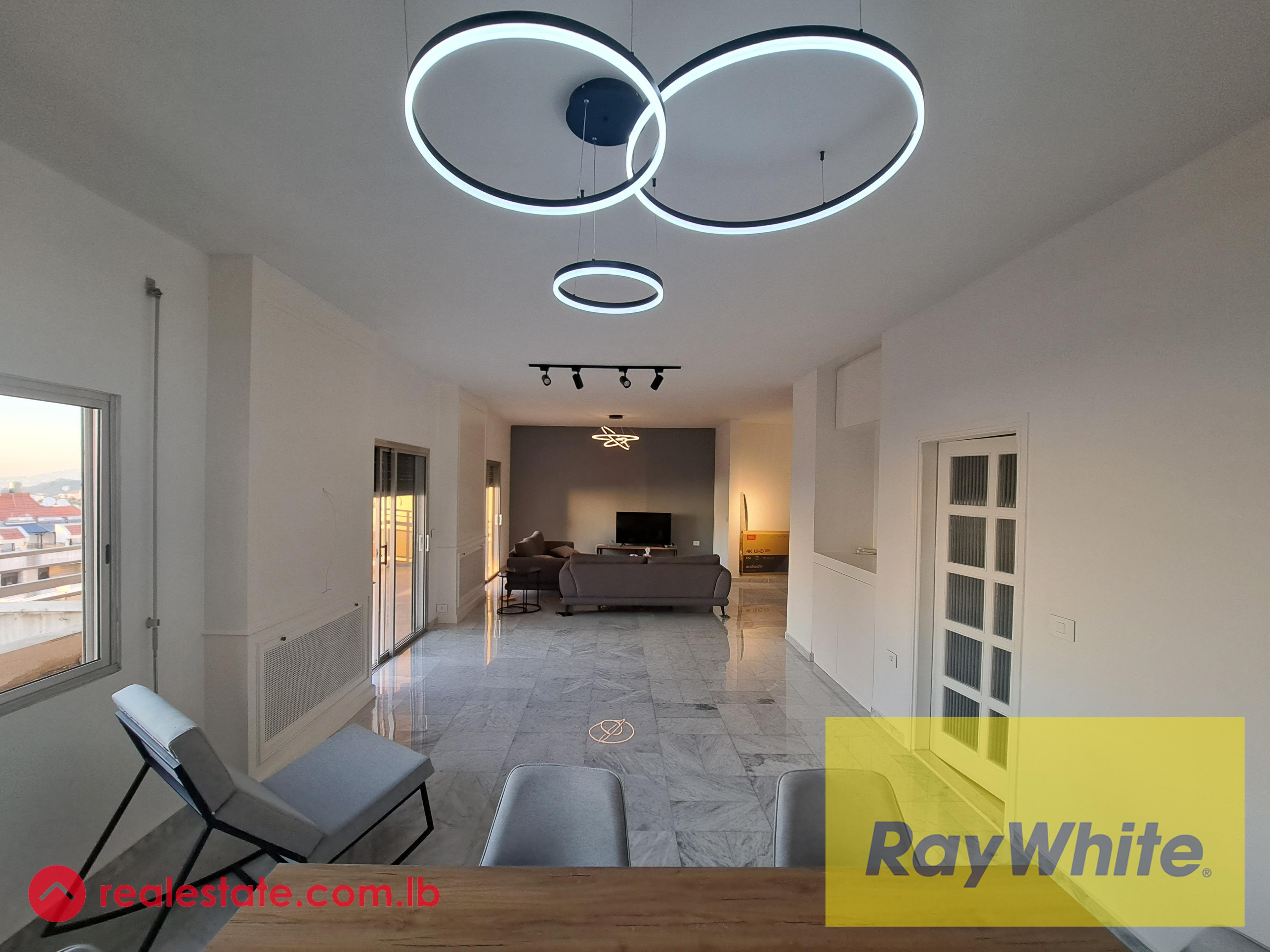 Apartment 220Sqm for sale in Mtayleb