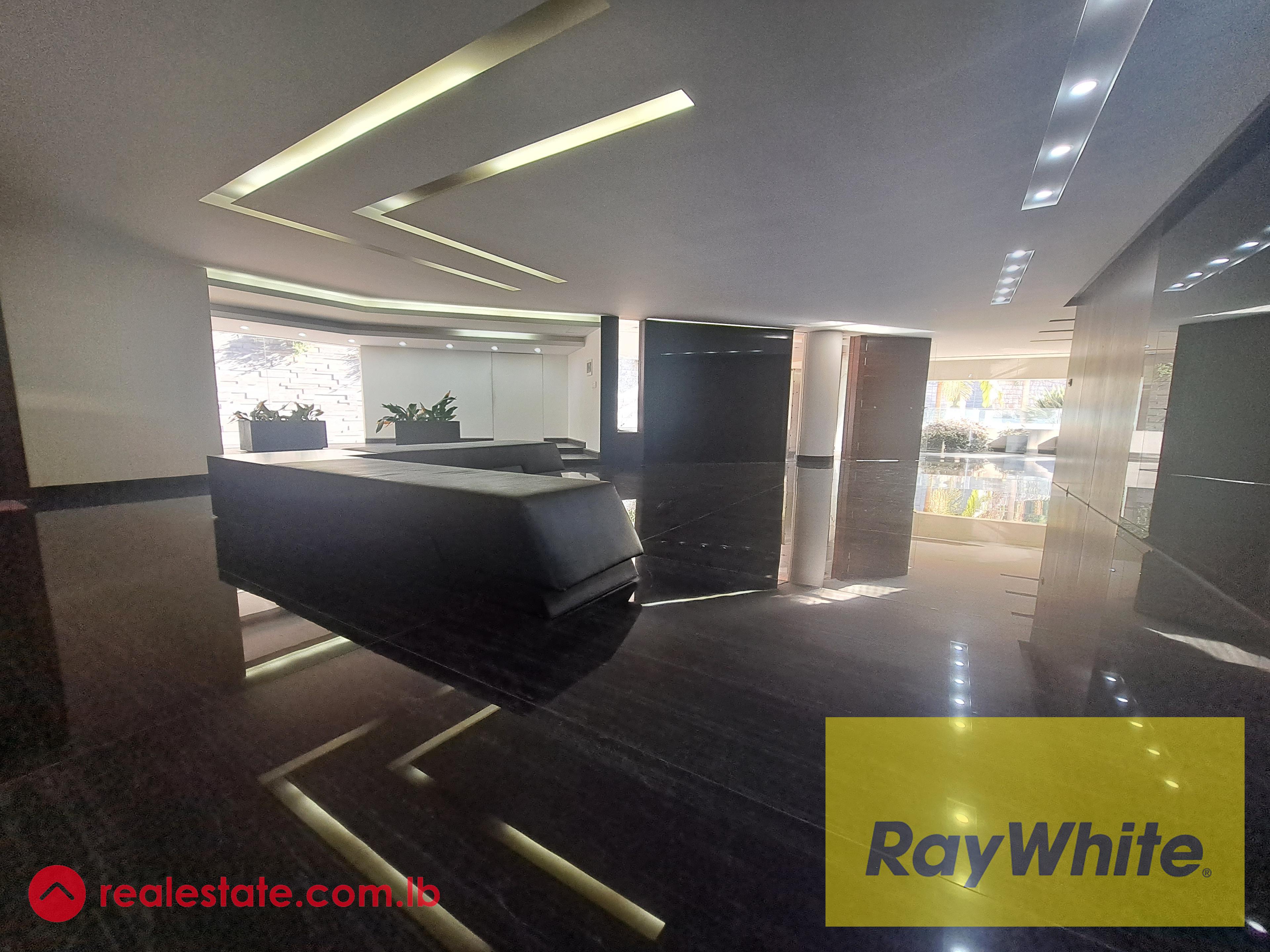 Luxiourious 320sqm apartment with 150Sqm Terrace in Mtayleb