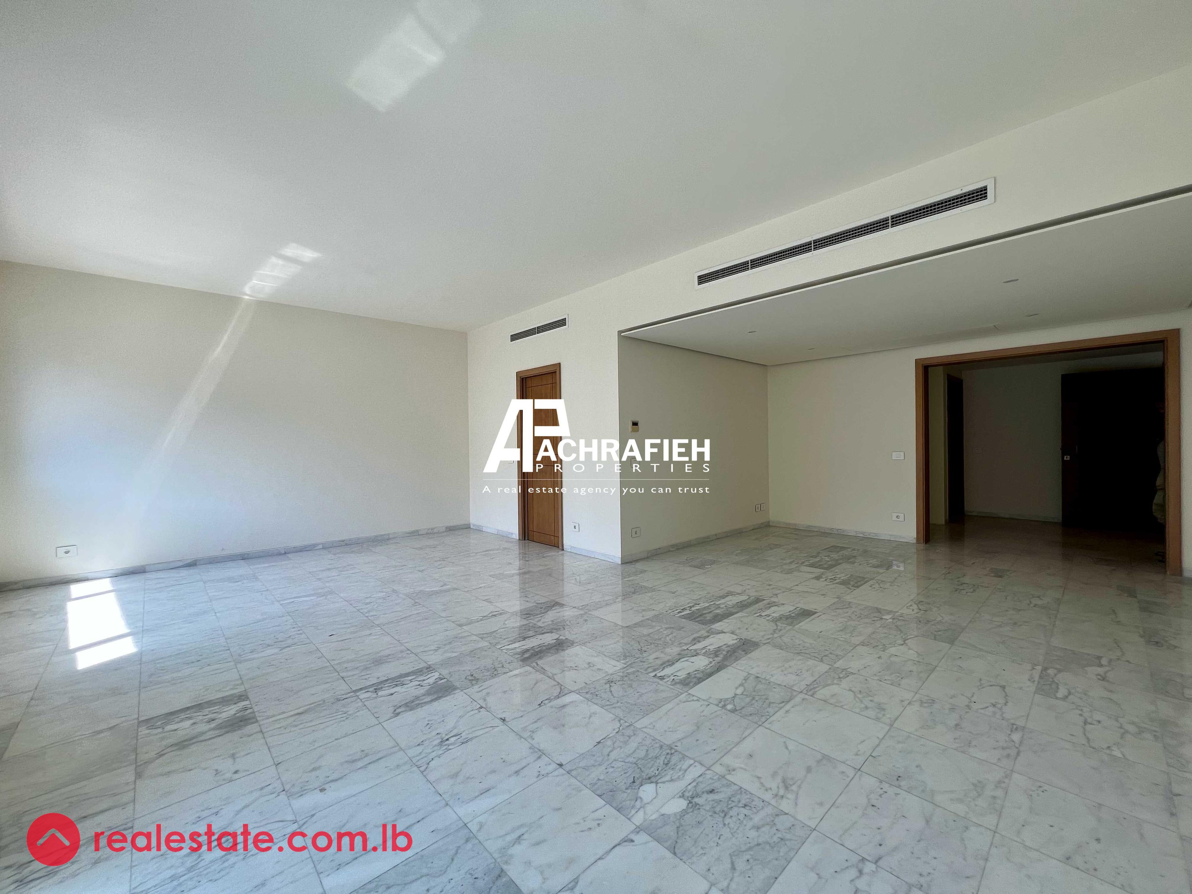 Unfurnished | 160 Sqm | Apartment For Rent
