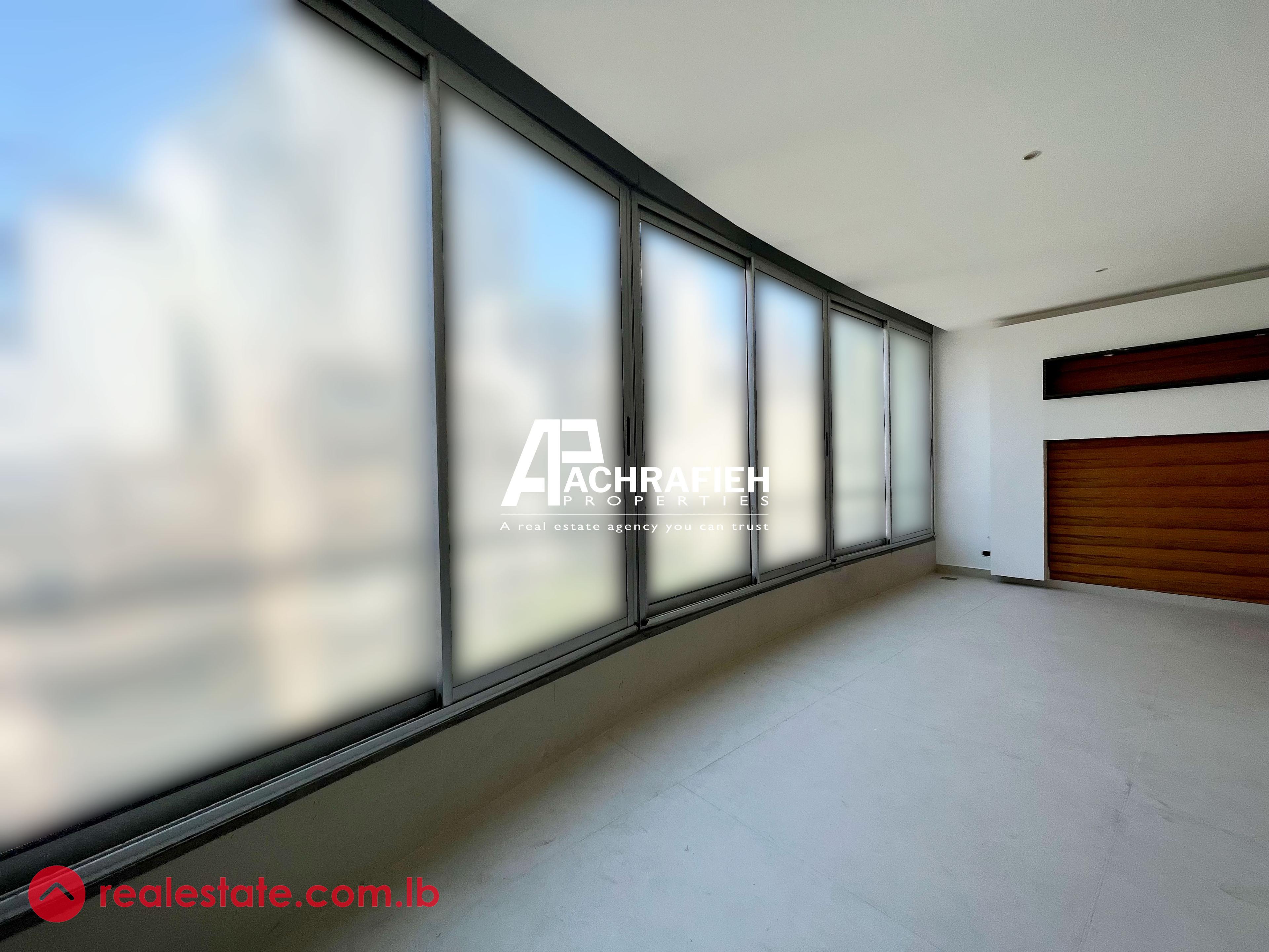 Spacious Apartment For Sale | 270 Sqm