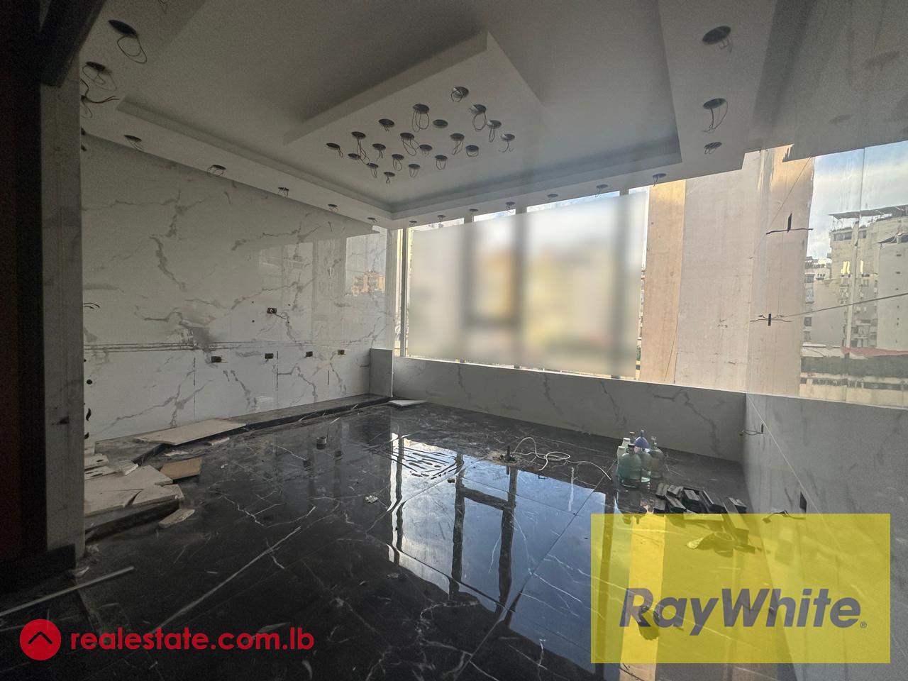 Office for Sale in Jdeideh