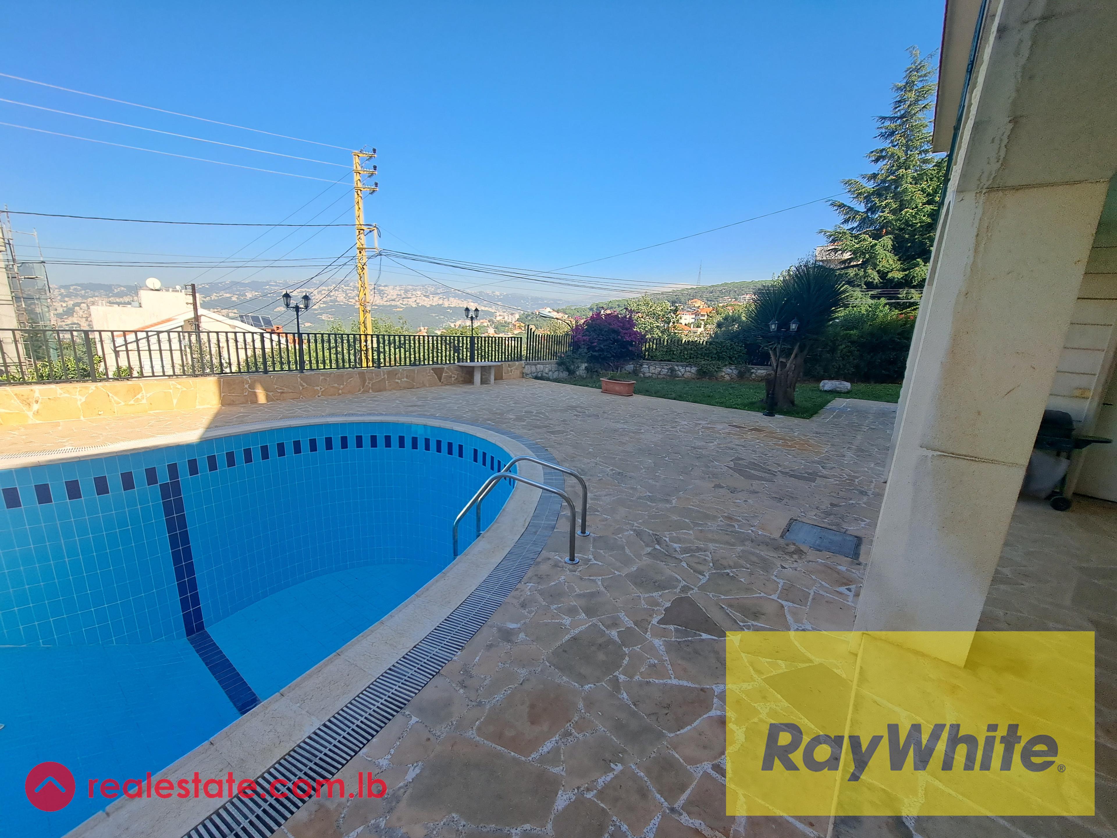 Amazing Villa with pool for sale in Ain Aar!
