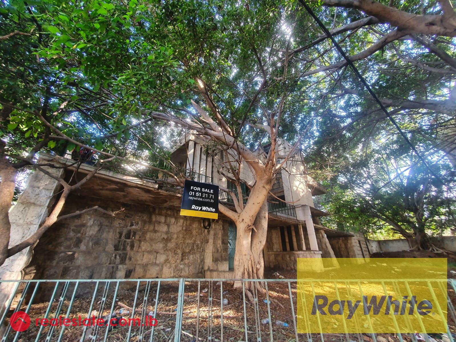 Land for sale in Hazmieh|Prime location