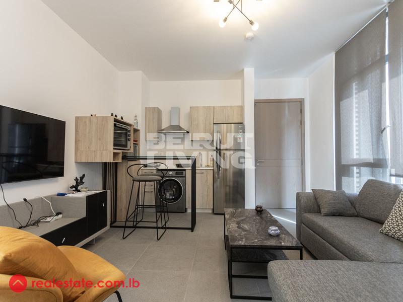 Convenient and Sunny Flats