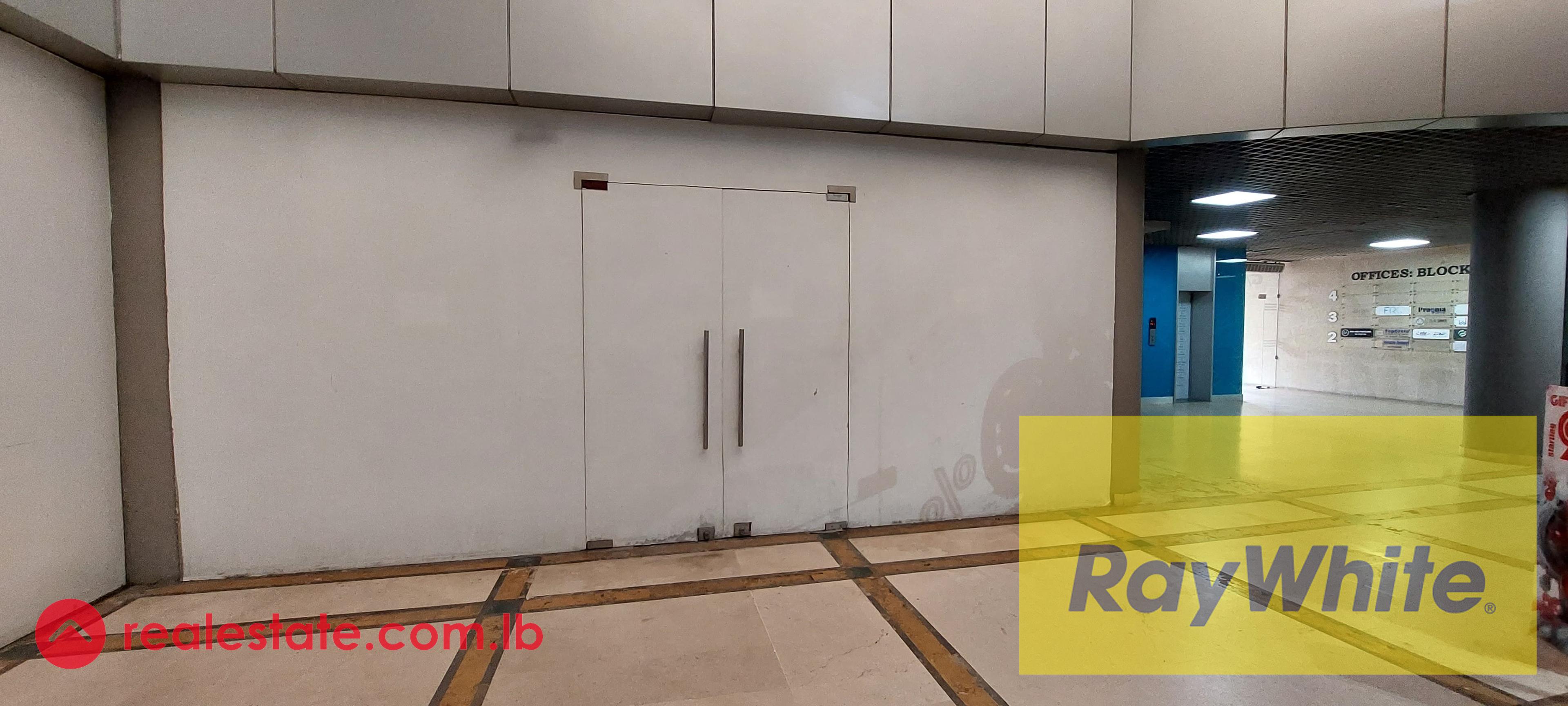 Restaurant for rent in Hazmieh