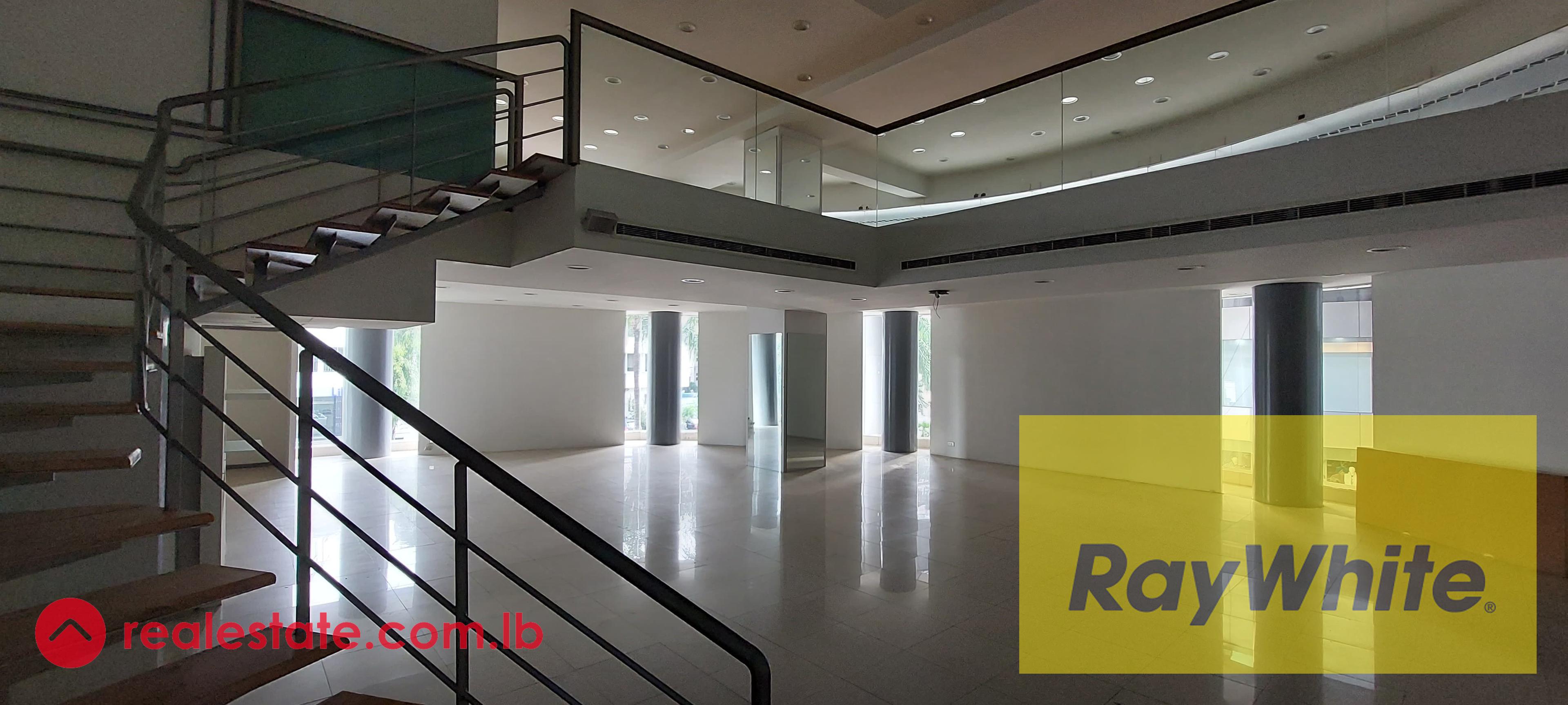 Retail Outlet for rent in Hazmieh