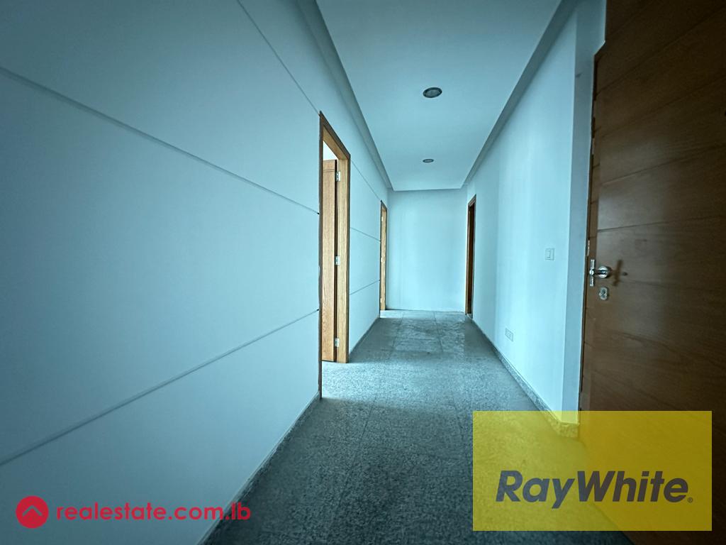 Office for Rent in Jdeideh Highway