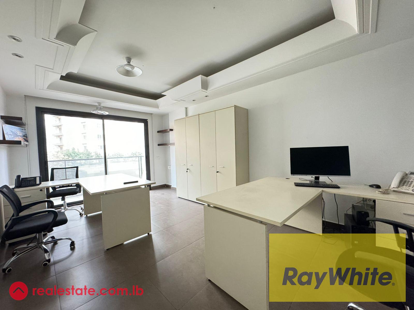 Office for Rent in Ain Mreisseh