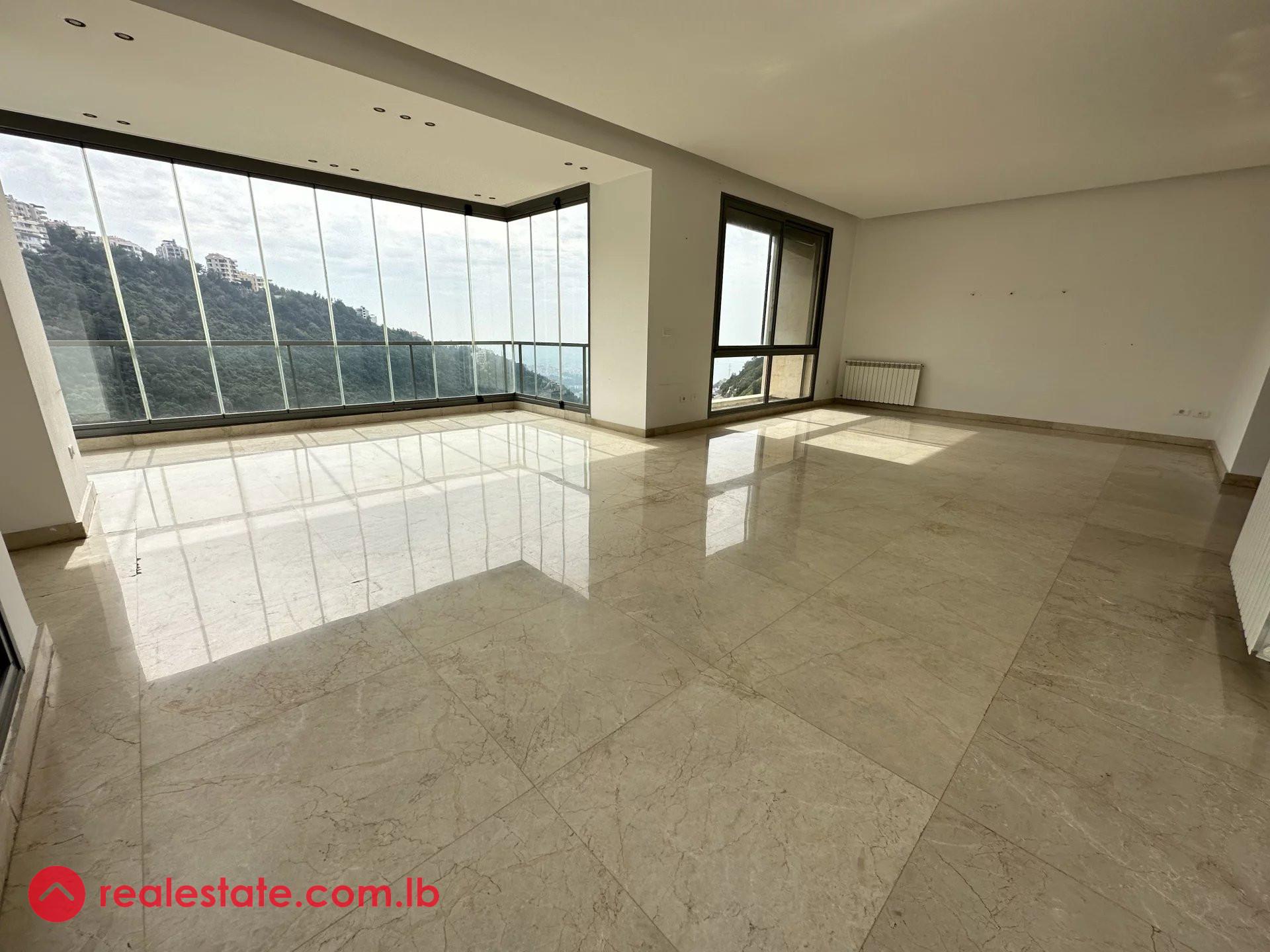 Apartment with panoramic views!