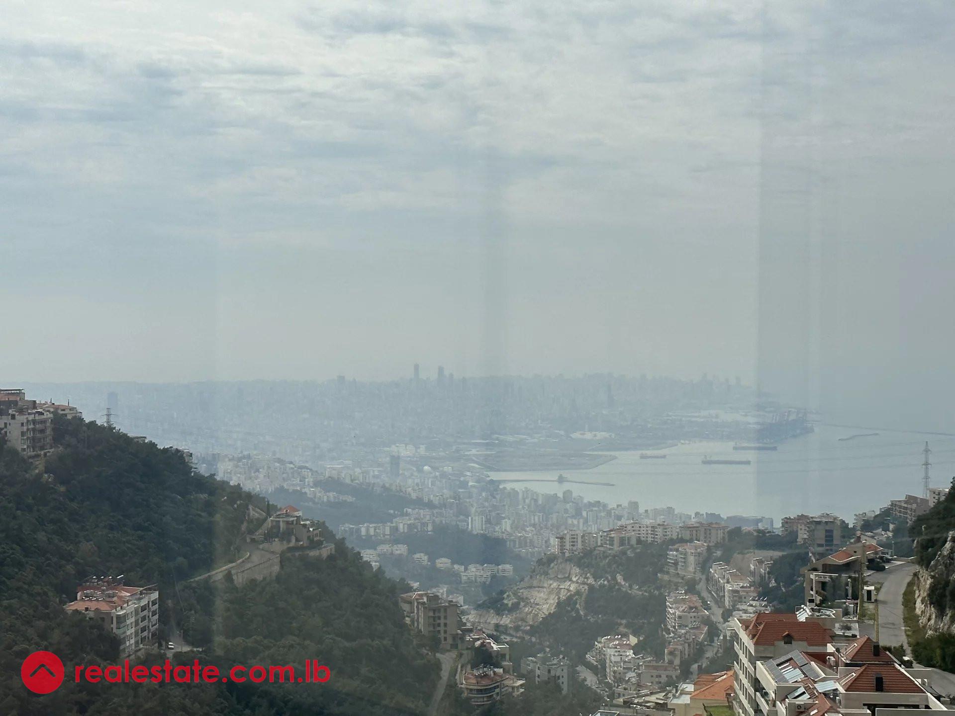 Apartment with panoramic views!