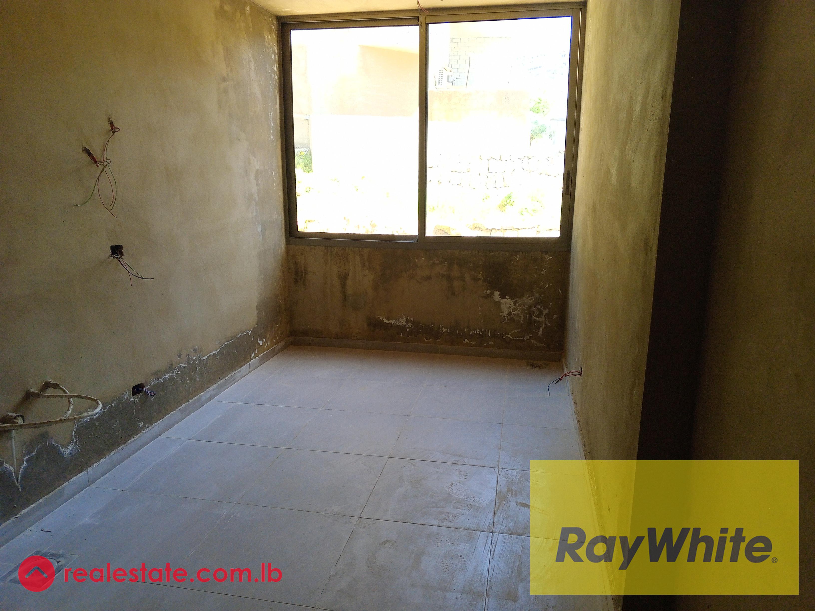 Apartment for sale in Ain Aalaq