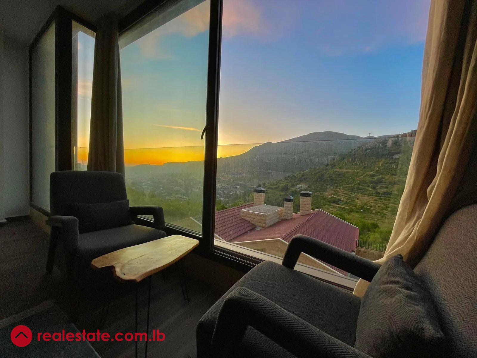 Tranquil Mountain Retreat in Faraya!