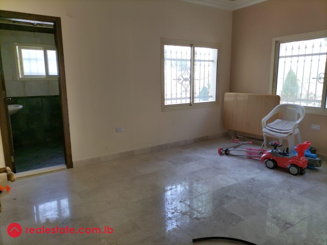 Villa in Qalaa, Baabda with Mountain View