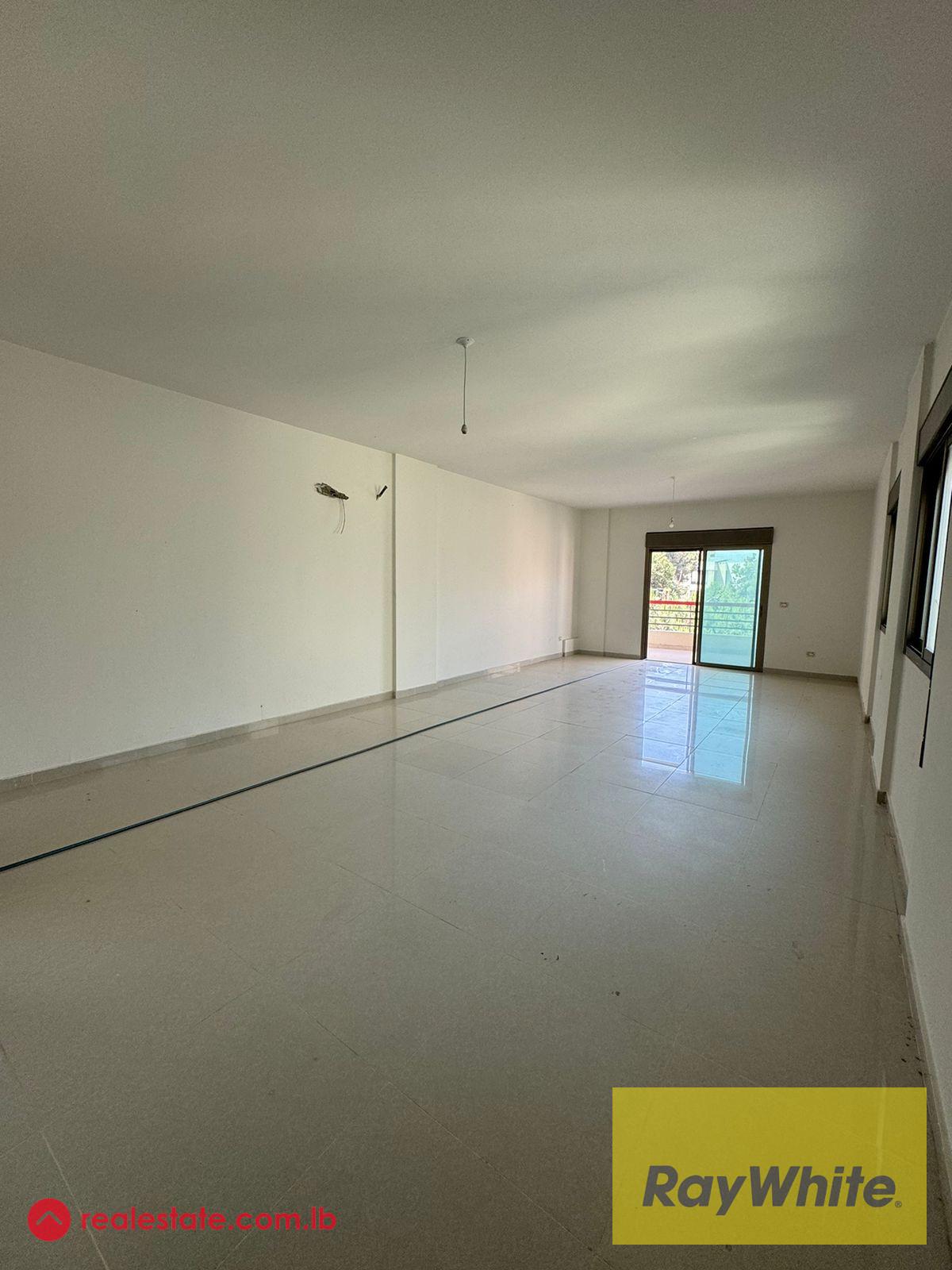 Apartment For Sale in Mtayleb