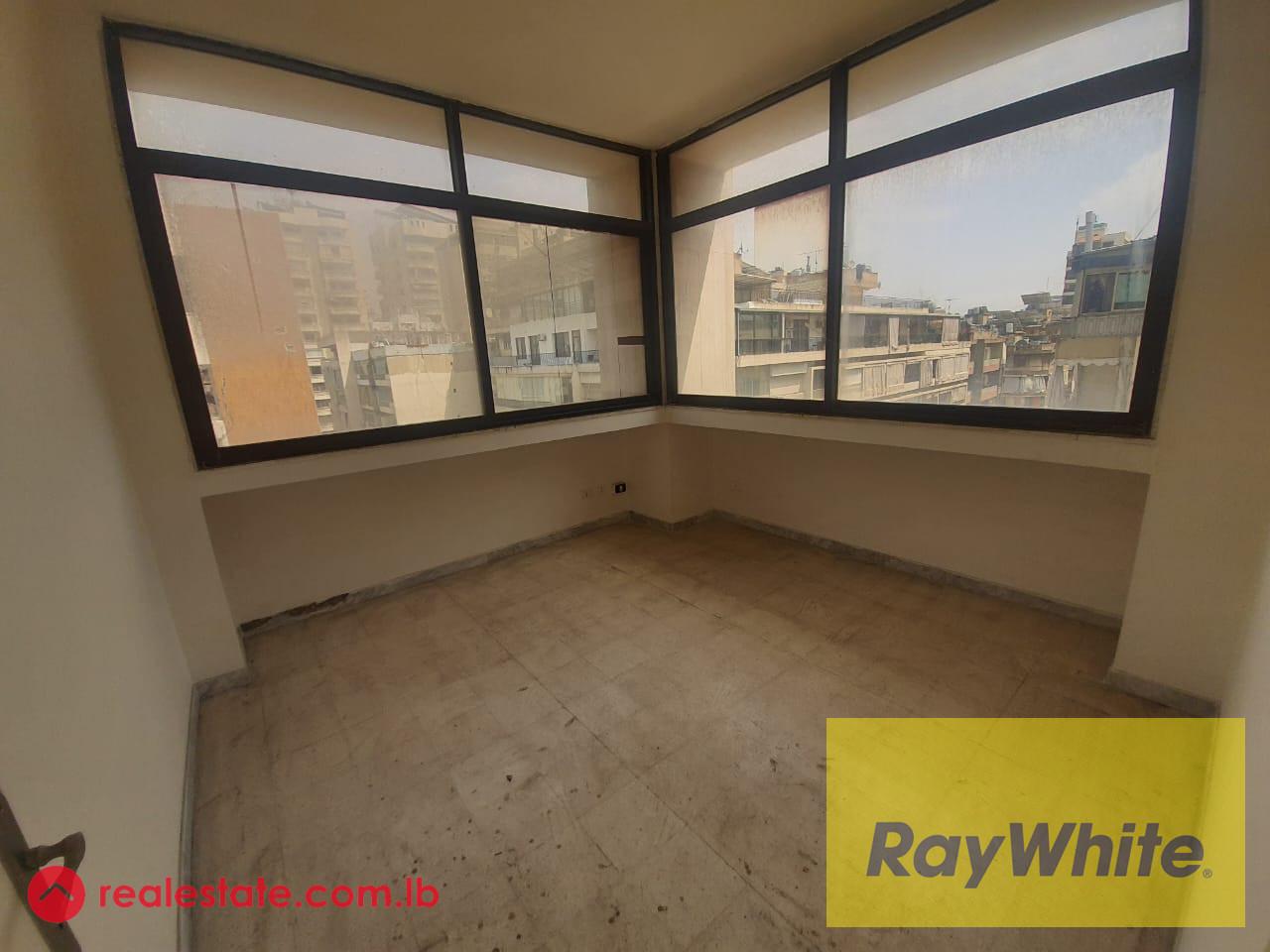 Office for rent in mazraa