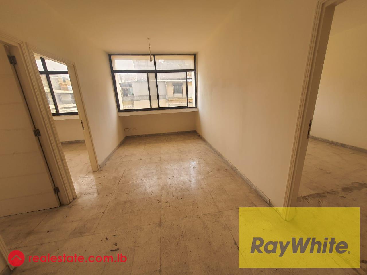 Office for rent in mazraa