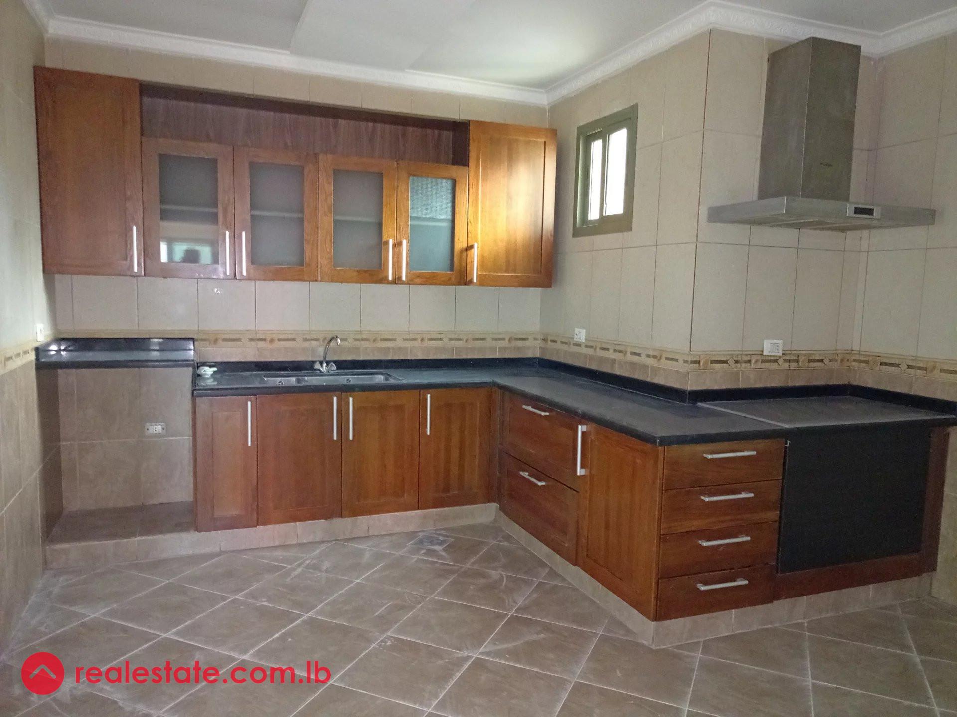 Spacious apartment for sale Ras Beirut -kraytem