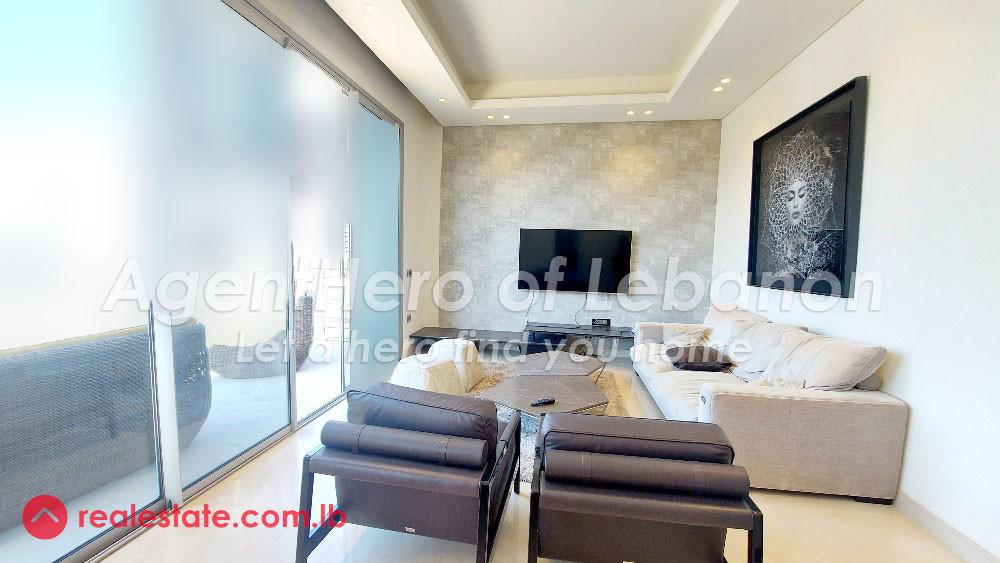 Mini Penthouse + Large Terrace & Sea View