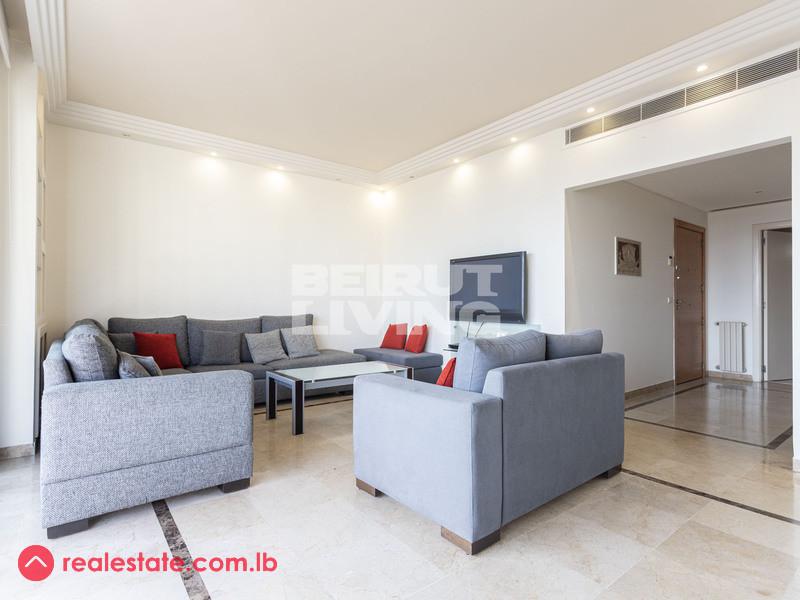 Elegant | Sunny Flat | Shared Garden | Open View