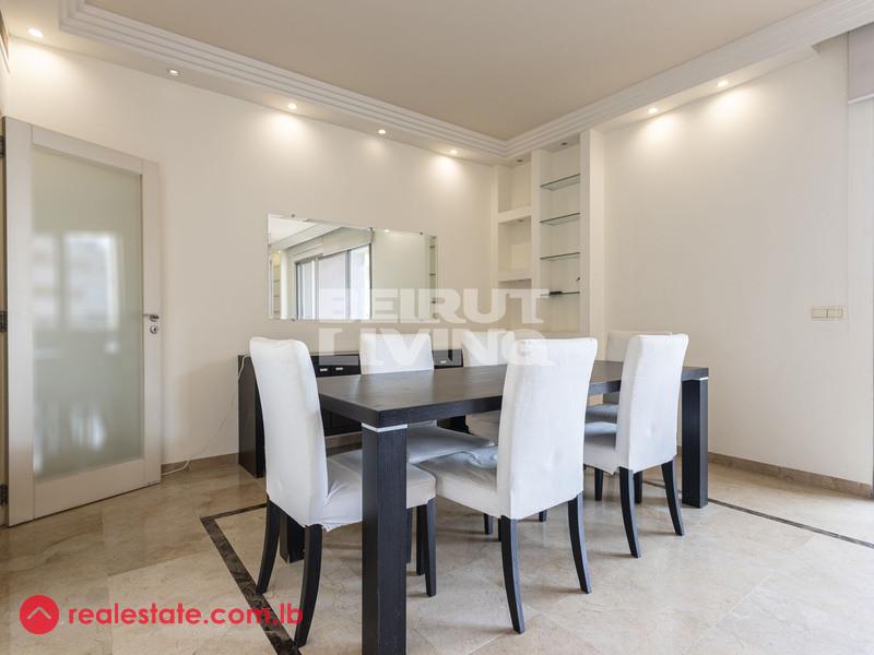 Elegant | Sunny Flat | Shared Garden | Open View