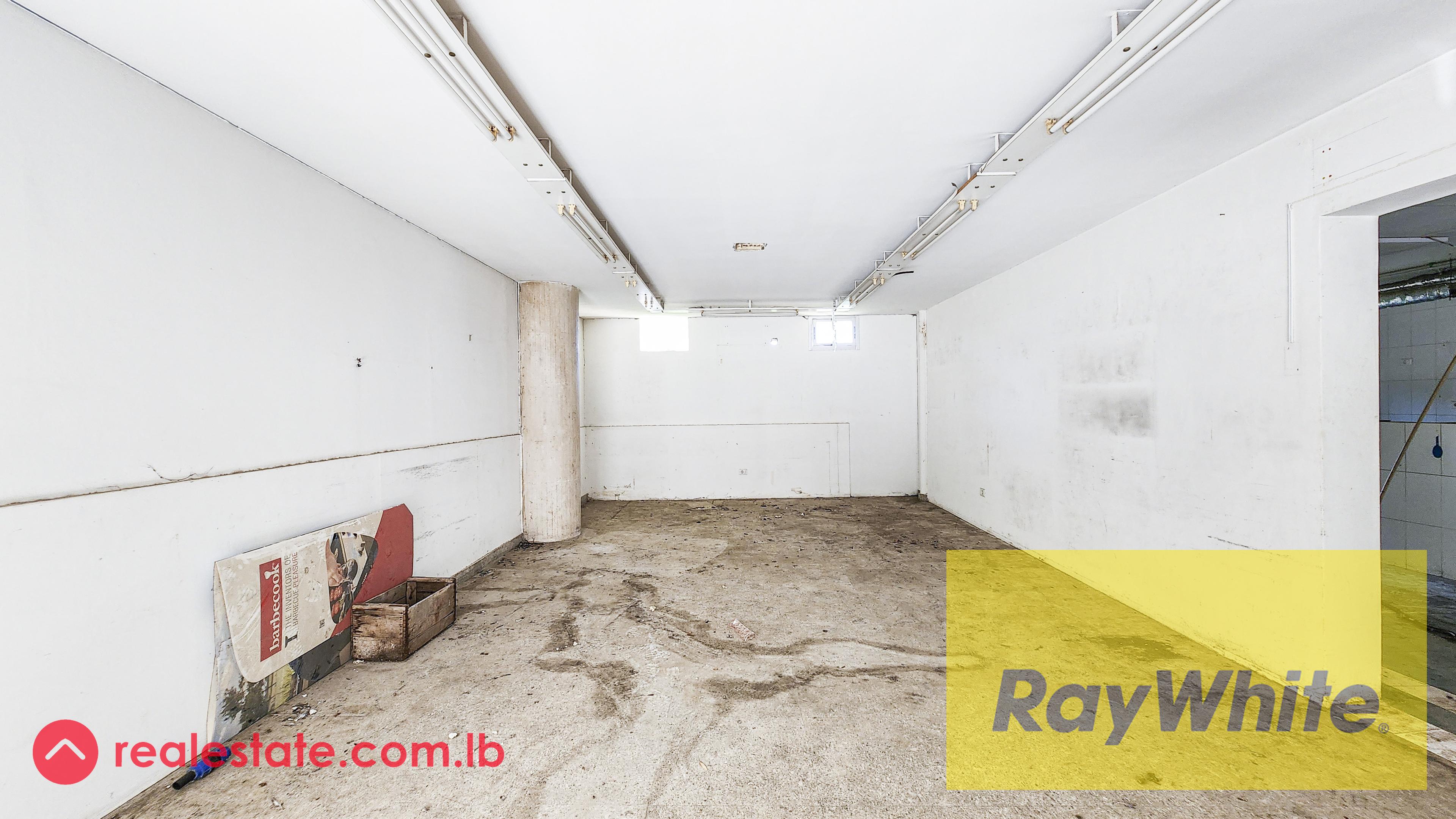 Shop for Rent located in Achrafieh